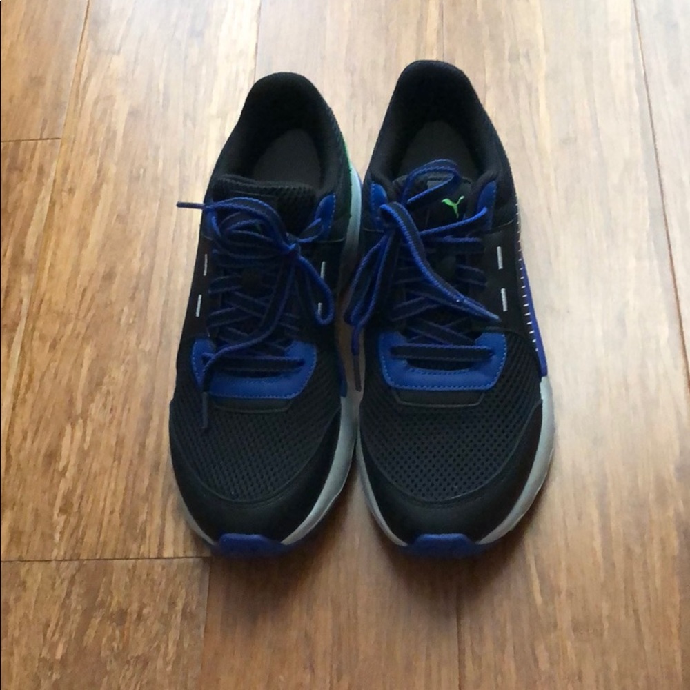 Puma Sneakers